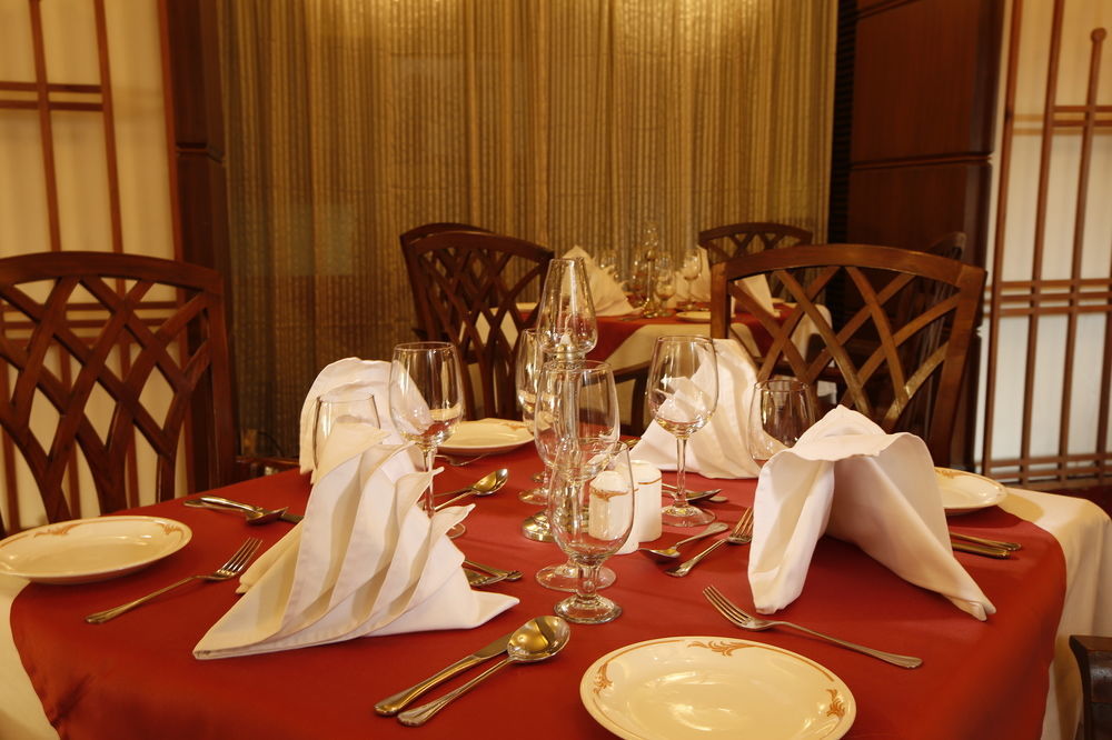 Royal Singi Hotel Katmandu Dış mekan fotoğraf