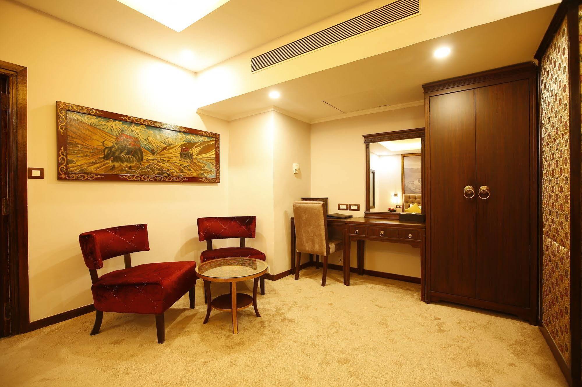 Royal Singi Hotel Katmandu Dış mekan fotoğraf
