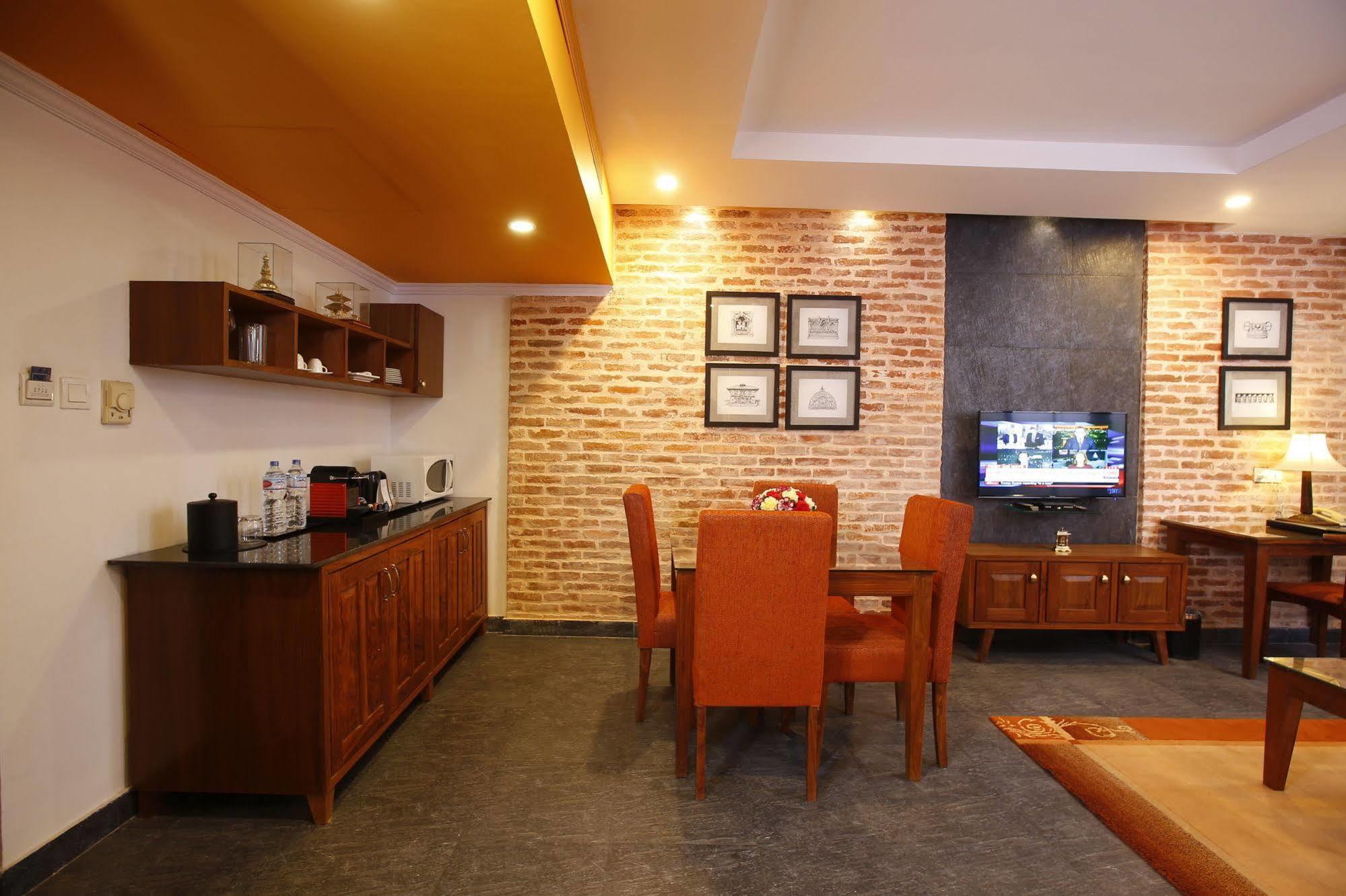 Royal Singi Hotel Katmandu Dış mekan fotoğraf