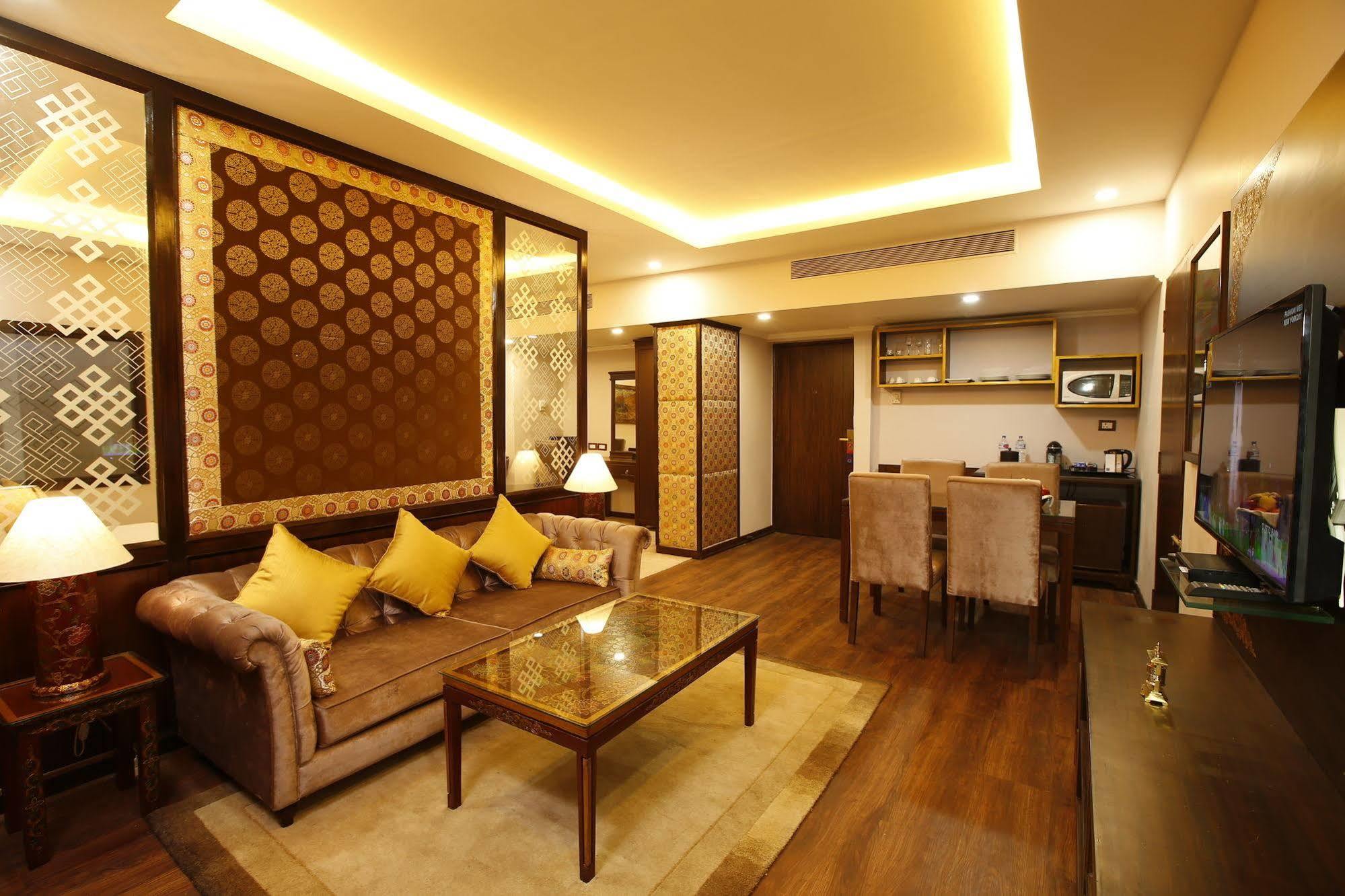 Royal Singi Hotel Katmandu Dış mekan fotoğraf