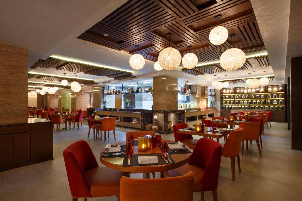 Royal Singi Hotel Katmandu Dış mekan fotoğraf