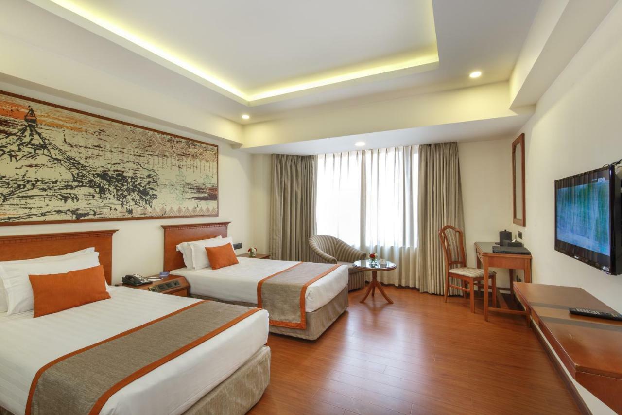 Royal Singi Hotel Katmandu Dış mekan fotoğraf