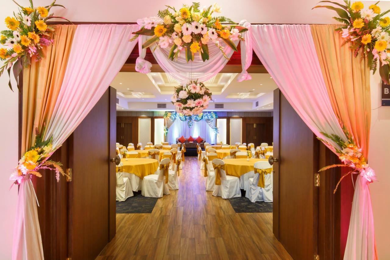 Royal Singi Hotel Katmandu Dış mekan fotoğraf